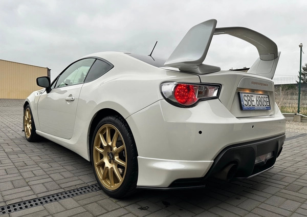 Toyota GT86 cena 89999 przebieg: 70000, rok produkcji 2013 z Serock małe 497